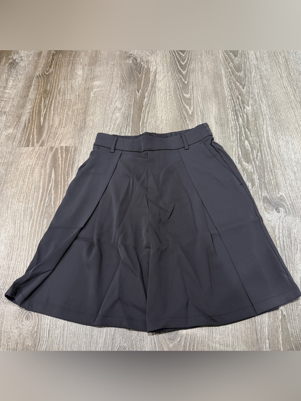 NWT Halara Black Flow Pleated High Rise Shorts